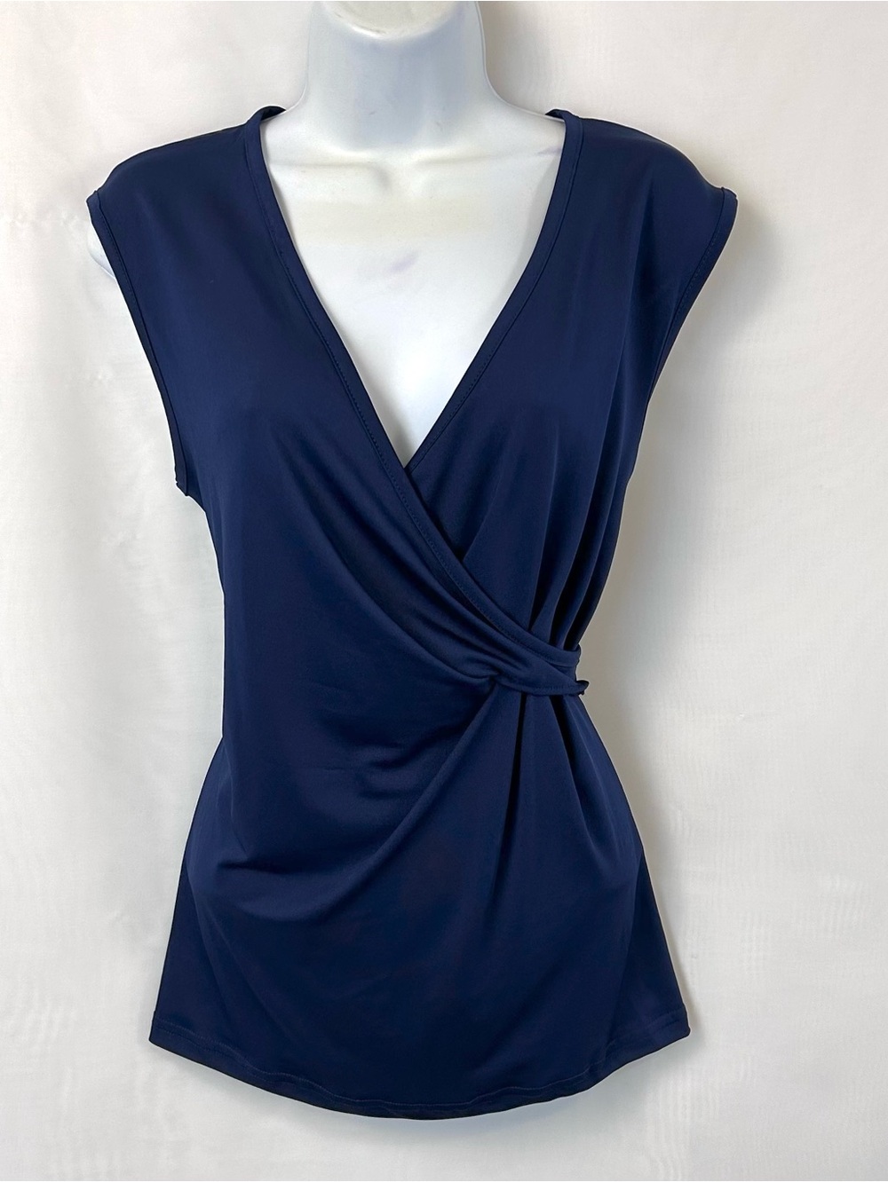 New LoveUDear Navy Blue Side Gathered Sleeveless Top / Large